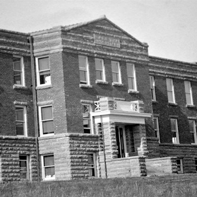 An old photo of the sabetha hospital from 1911.